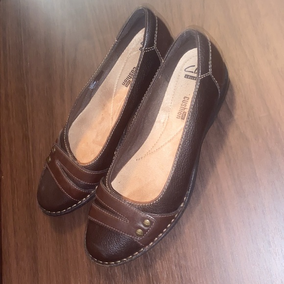 2 for $40 Clarks Collection Women’s Size 7 Shoes Brown Leather Slip On Loafer - Picture 10 of 13